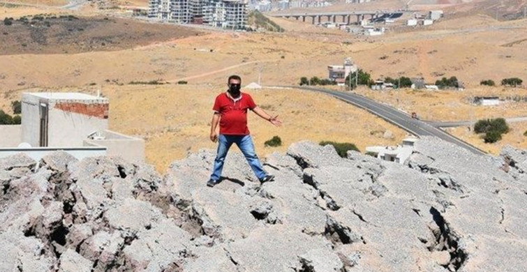 İzmir'de Harmandalı Çöplüğünden Sızan Sular Kösedere'de Heyelana Sebep Oldu