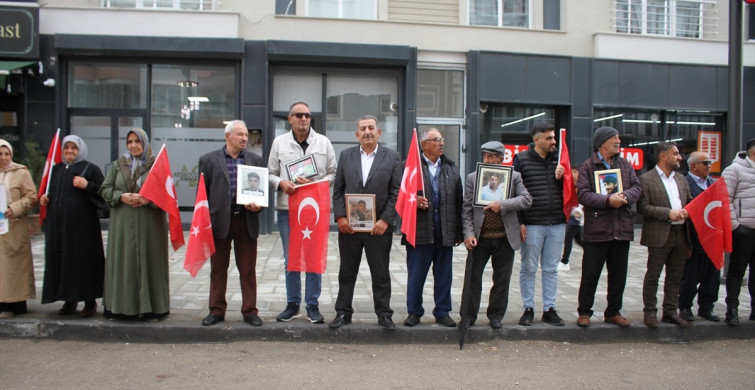 Van'da Ailelerin Evlat Nöbeti Devam Ediyor