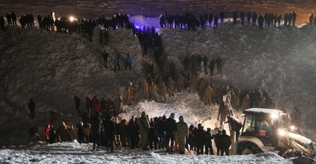 Van'daki Çığ Felaketinde Yaralı Sayısı Yükseldi