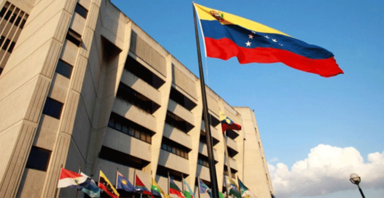 Venezuela'da 4 Milletvekiline Vatana İhanet Davası Açıldı