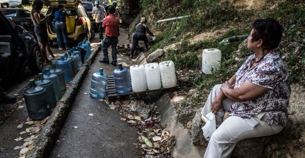 Venezuela'da Elektrik Kesintisinden Sonra Su Sıkıntısı Başladı