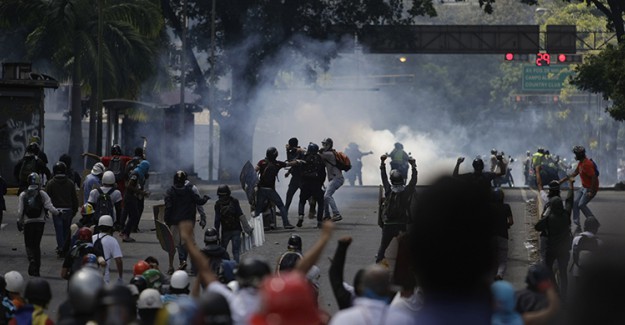 Venezuela'daki Gösterilerde 268 Gözaltı
