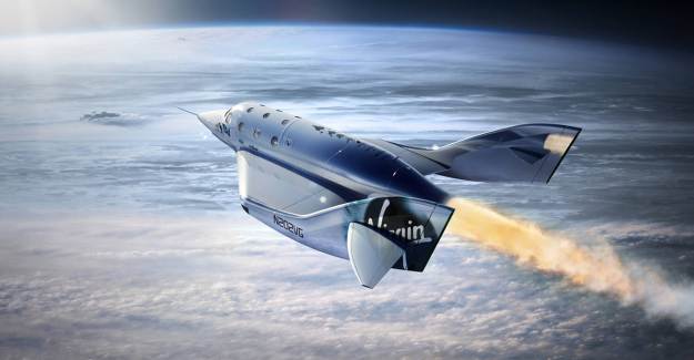 Virgin Galactic İlk Mürettebatlı Uçuşunu Gerçekleştiriyor