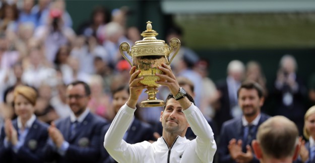 Wimbledon'da Federer'i Mağlup Eden Djokovic Şampiyon Oldu!
