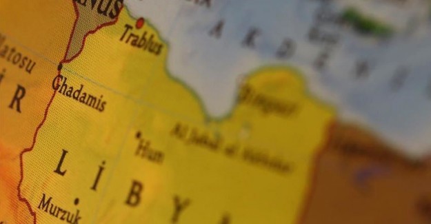 Yabancı Savaş Uçakları Libya'nın Misrata Kentini Vurdu