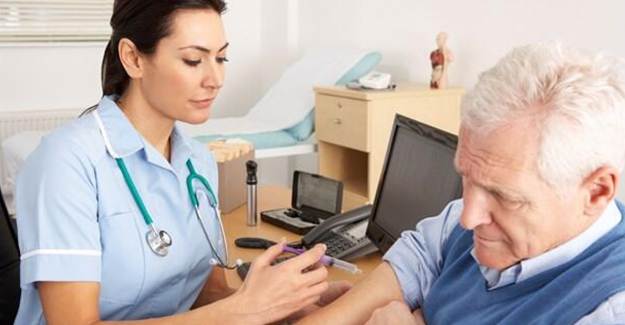 Yaşlılar ve Hastane Çalışanı Zatürre Aşısı Olmalı