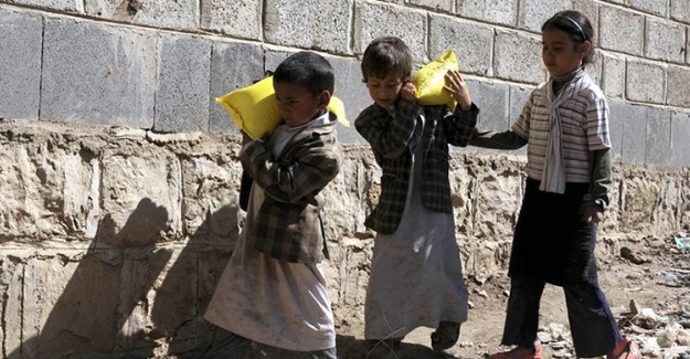 Yemen'deki Savaş Bir Senede 335 Çocuğun Canını Aldı