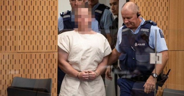 Yeni Zelanda'da Camiye Saldıran Terörist, Mahkemede Hareket Yaptı