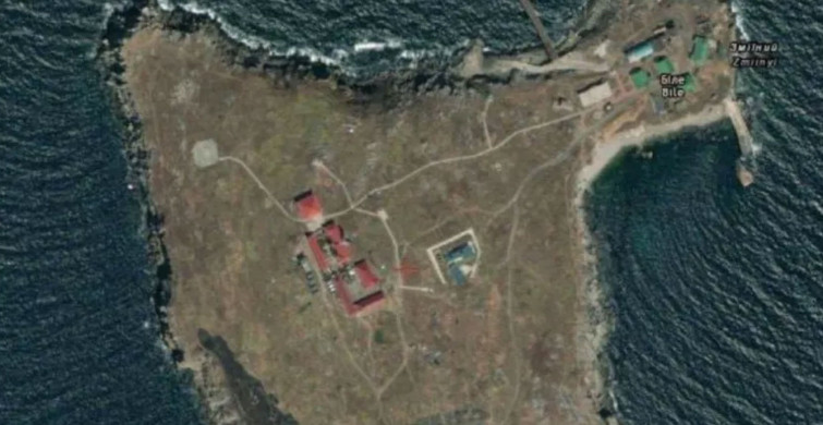 Yılan Adası nerede? Ukrayna'dan gece yarısı Rusya'ya gizli  Yılan Adası operasyonu: Uydu görüntüler paylaşıldı!