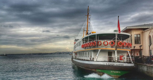 Yoğun Sisten Dolayı İstanbul Boğazı Gemi Geçişlerine Kapatıldı