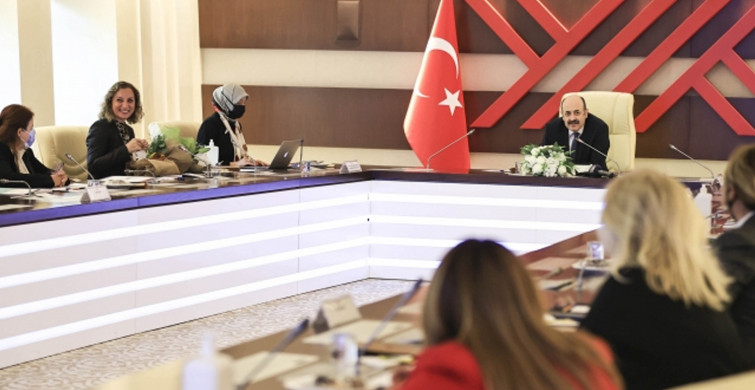 YÖK Başkanı Yekta Saraç: Kadın Akademisyen Sayımız, Türk Akademisi İçin Yüz Akı Bir Durum