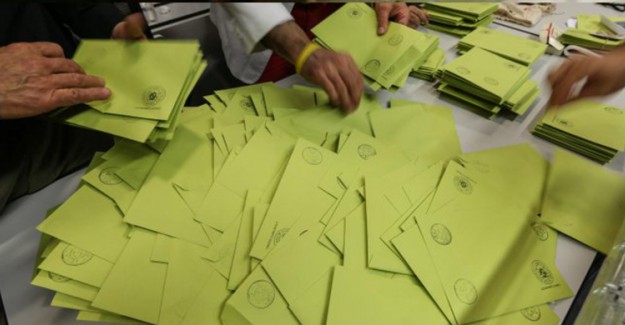YSK, İstanbul Seçimlerini Yarın Görüşmeye Devam Edecek