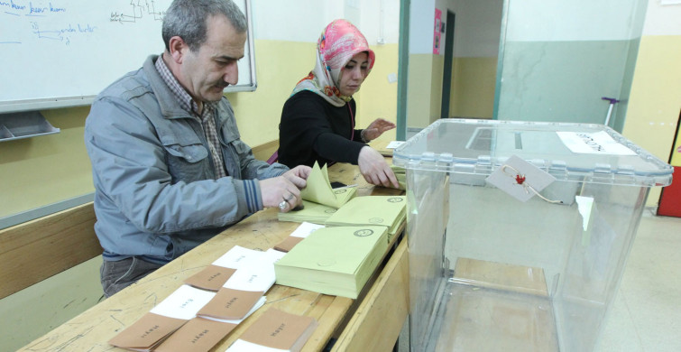 YSK, sandık görevlilerine bilgilendirici mesajlar iletti!