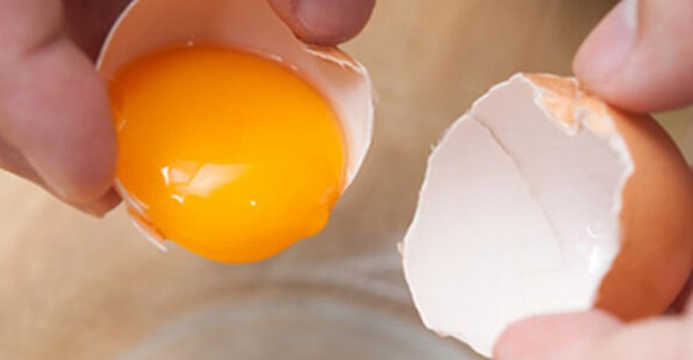 Yumurtanın Sarısını Ayırmanın Kolay Yöntemi