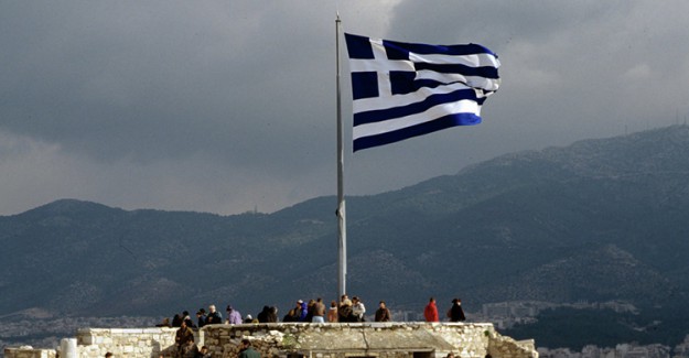 Yunanistan'ı Karıştıran Skandal  Teklif!