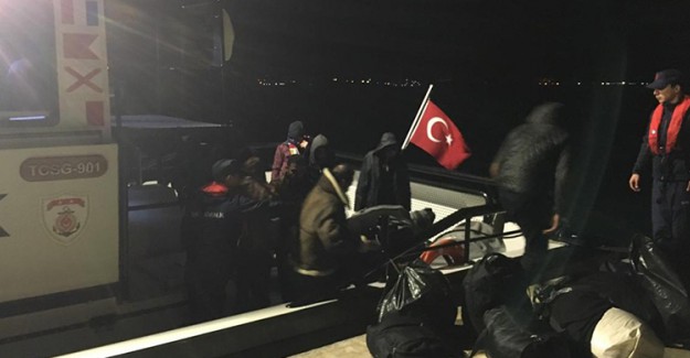 Yunanistan'ın Ölüme Terk Ettiği Göçmenler Türk Ekipler Tarafından Kurtarıldı