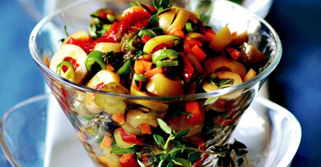 Zeytin Salatası Nasıl Yapılır?