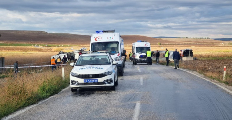 Çorum'da Minibüs-HaTankere Çarpışma: 1 Ölü, 18 Yaralı