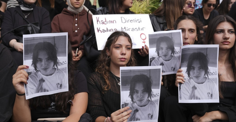 İstanbul Medipol Üniversitesi'nde Ayşenur Halil İçin Protesto