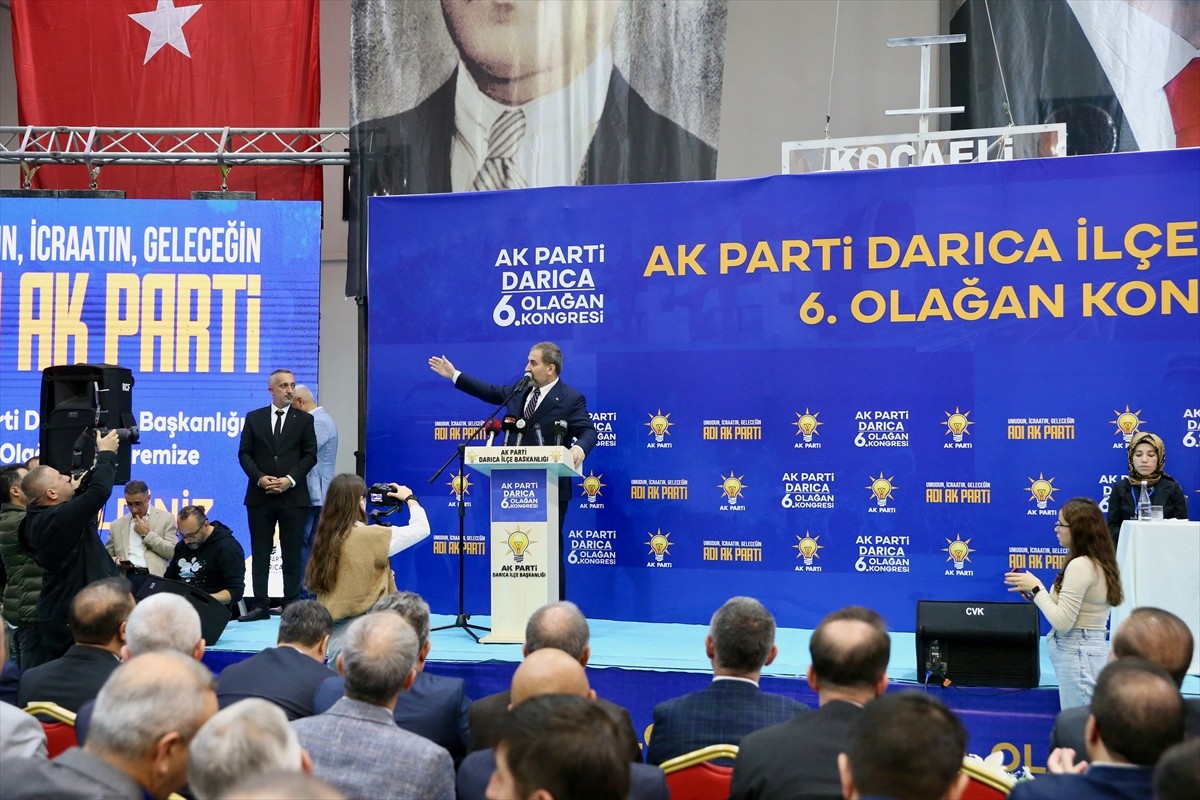 AK Parti Genel Başkan Yardımcısı Mustafa Şen, Kocaeli'de AK Parti Darıca 6. Olağan İlçe Kongresine...