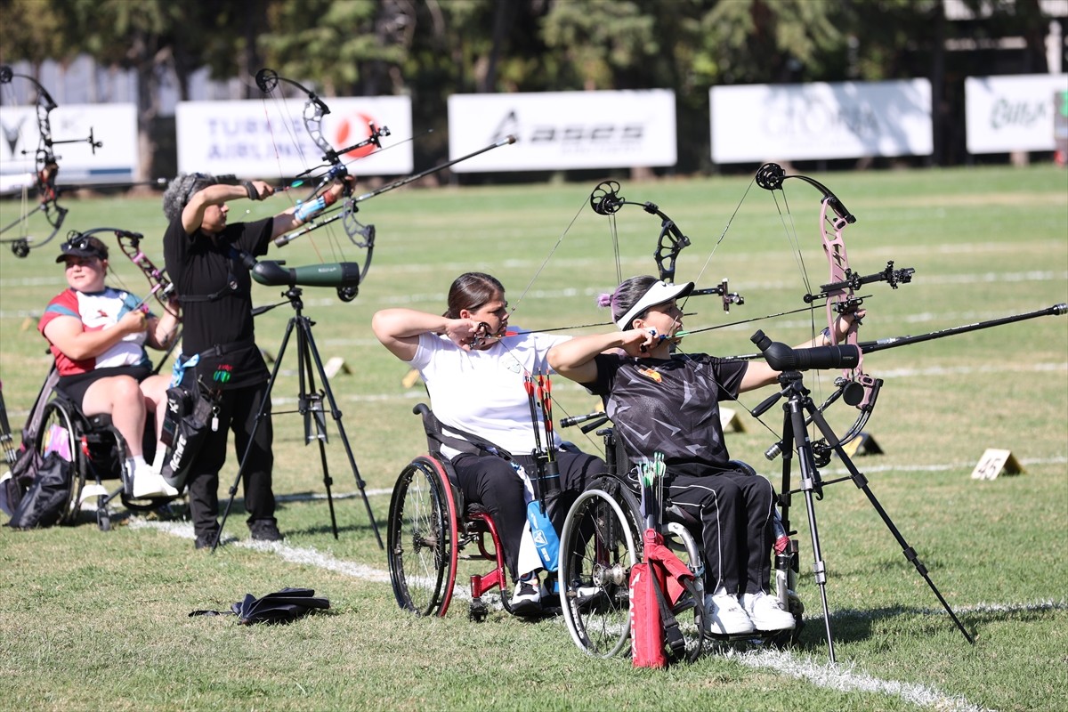 Antalya'da 20 kulüpten 46 sporcunun katılımıyla düzenlenen Para Okçuluk Türkiye Şampiyonası...