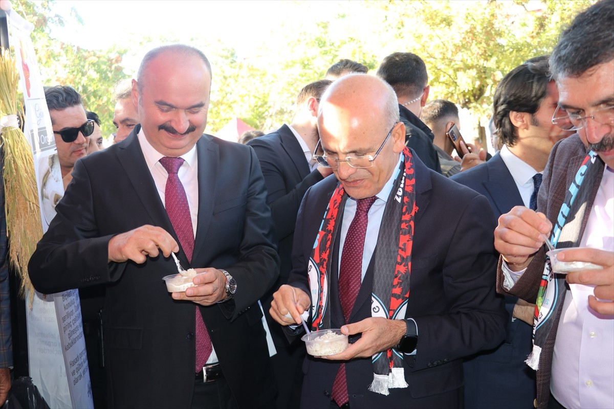 Hazine ve Maliye Bakanı Mehmet Şimşek, Batman'ın Gercüş ilçesinde bu yıl üçüncüsü düzenlenen 