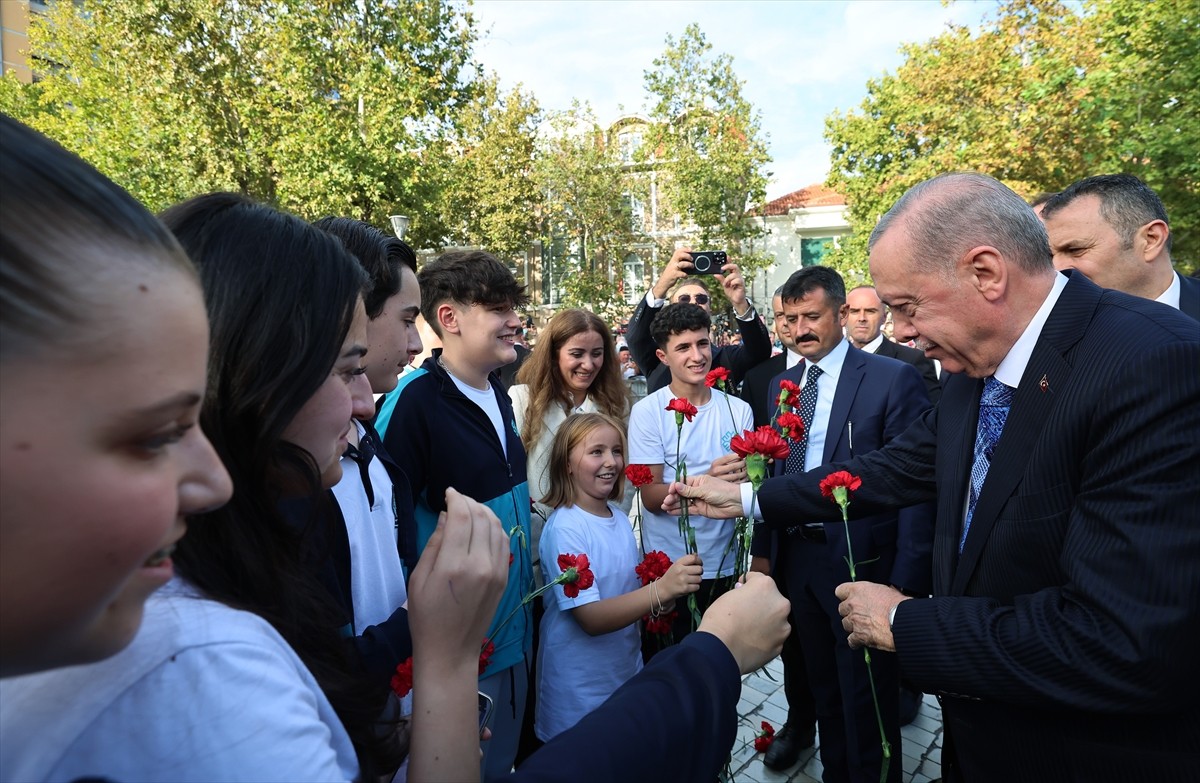 Cumhurbaşkanı Recep Tayyip Erdoğan, Arnavutluk'un başkenti Tiran'da Namazgah Camii açılışına...