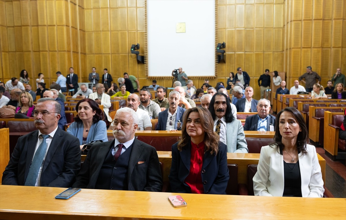 DEM Parti Eş Genel Başkanı Tülay Hatımoğulları Oruç, partisinin TBMM grup toplantısına...