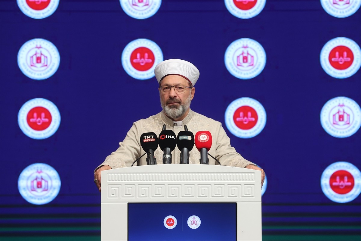 Diyanet İşleri Başkanı Ali Erbaş, Diyanet Akademisi Başkanlığınca düzenlenen Türkiye Diyanet Vakfı...