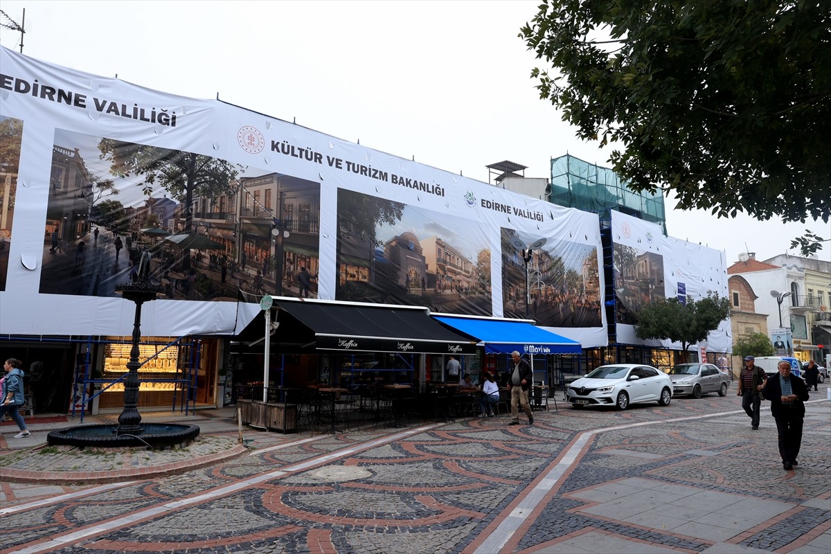 Edirne'de, Kültür ve Turizm Bakanlığı ile Edirne Valiliğince yürütülen Sokak Sağlıklaştırma...