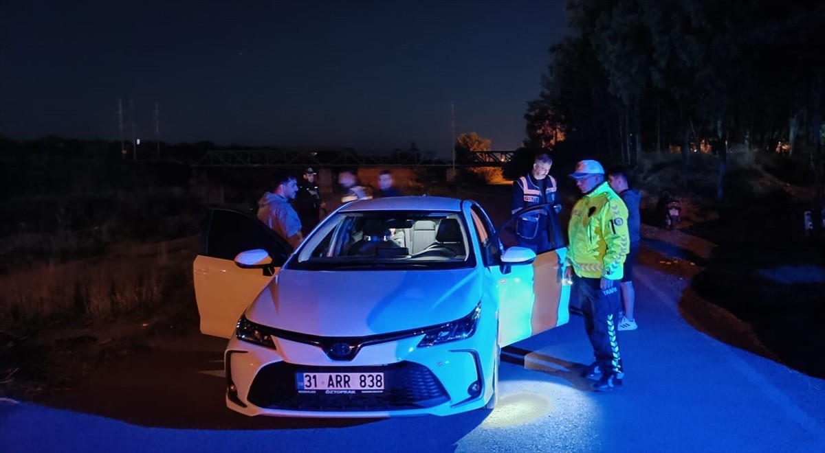 Hatay'ın Dörtyol ilçesinde, polis ekiplerince huzur ve güven uygulaması gerçekleştirildi. 
İlçe...