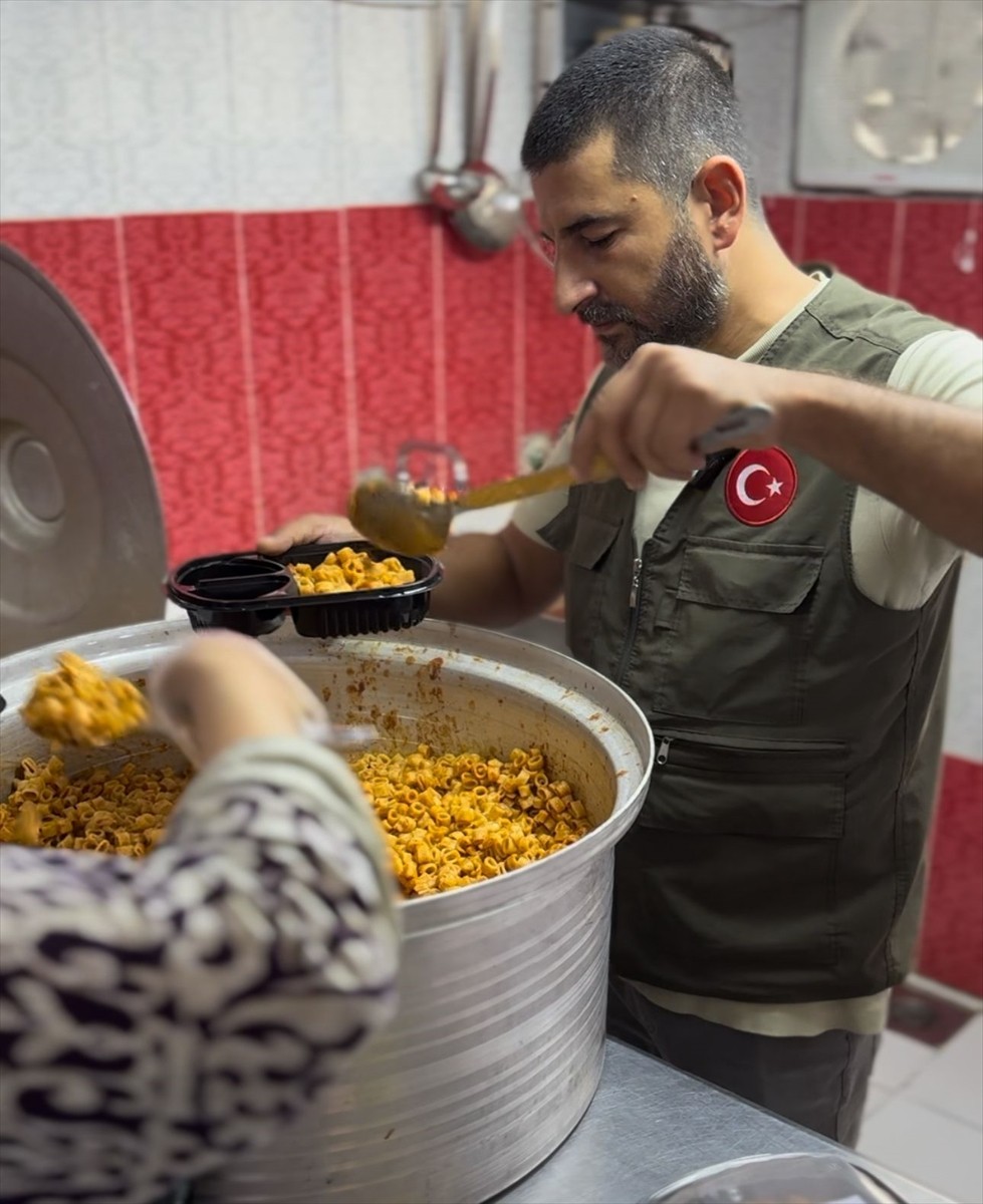 Hayatta İyilik Var Derneği, İsrail'in saldırdığı Gazzelilere destek için Mısır'da yeni lojistik...