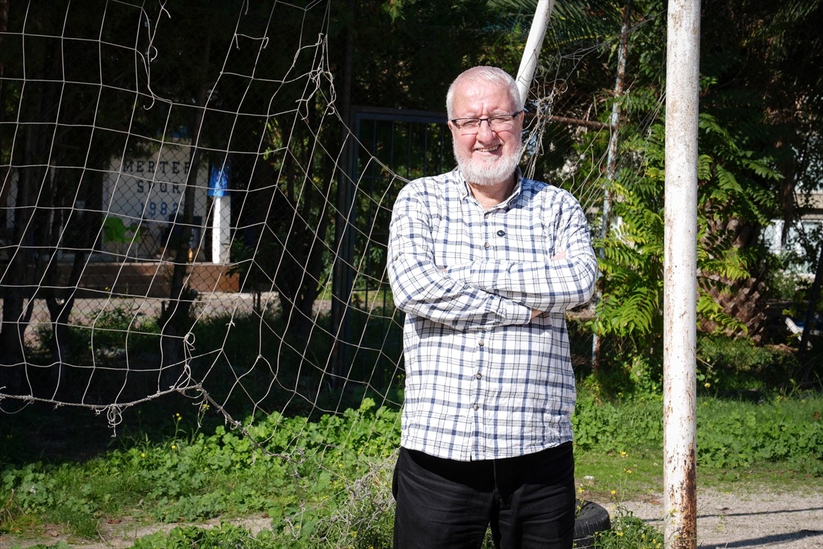 Merterspor'un kurucularından, Türk futboluna uzun yıllar altyapı antrenörü olarak hizmet eden...