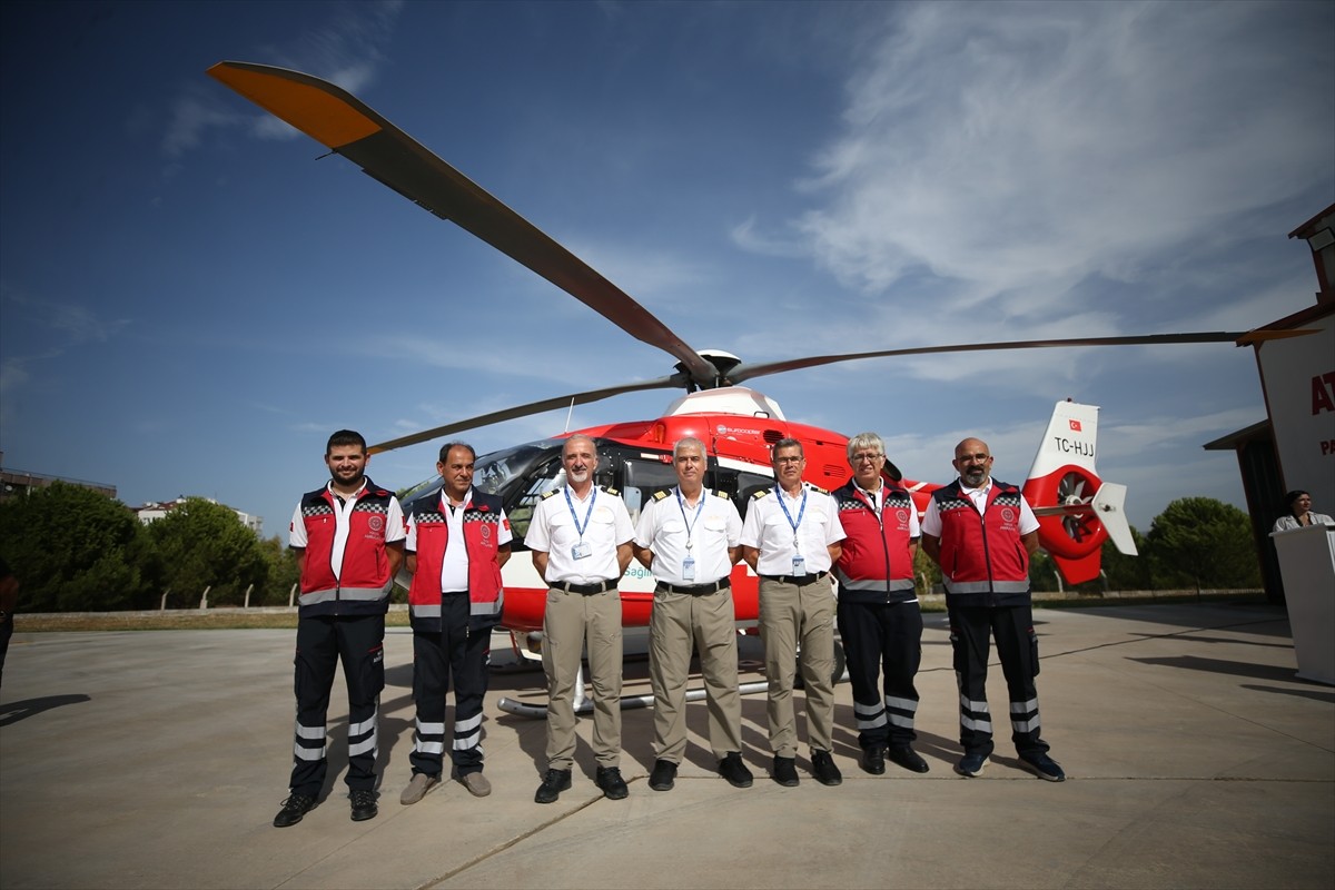 Sağlık Bakanlığınca, Çanakkale İl Sağlık Müdürlüğüne tahsis edilen helikopter ambulansın hizmete...