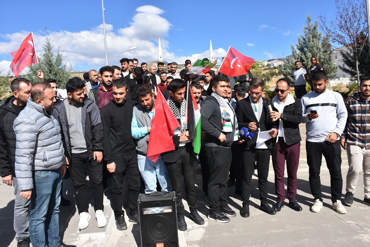 Şırnak'ta üniversite öğrencileri, İsrail'in Gazze'ye yönelik saldırılarına 