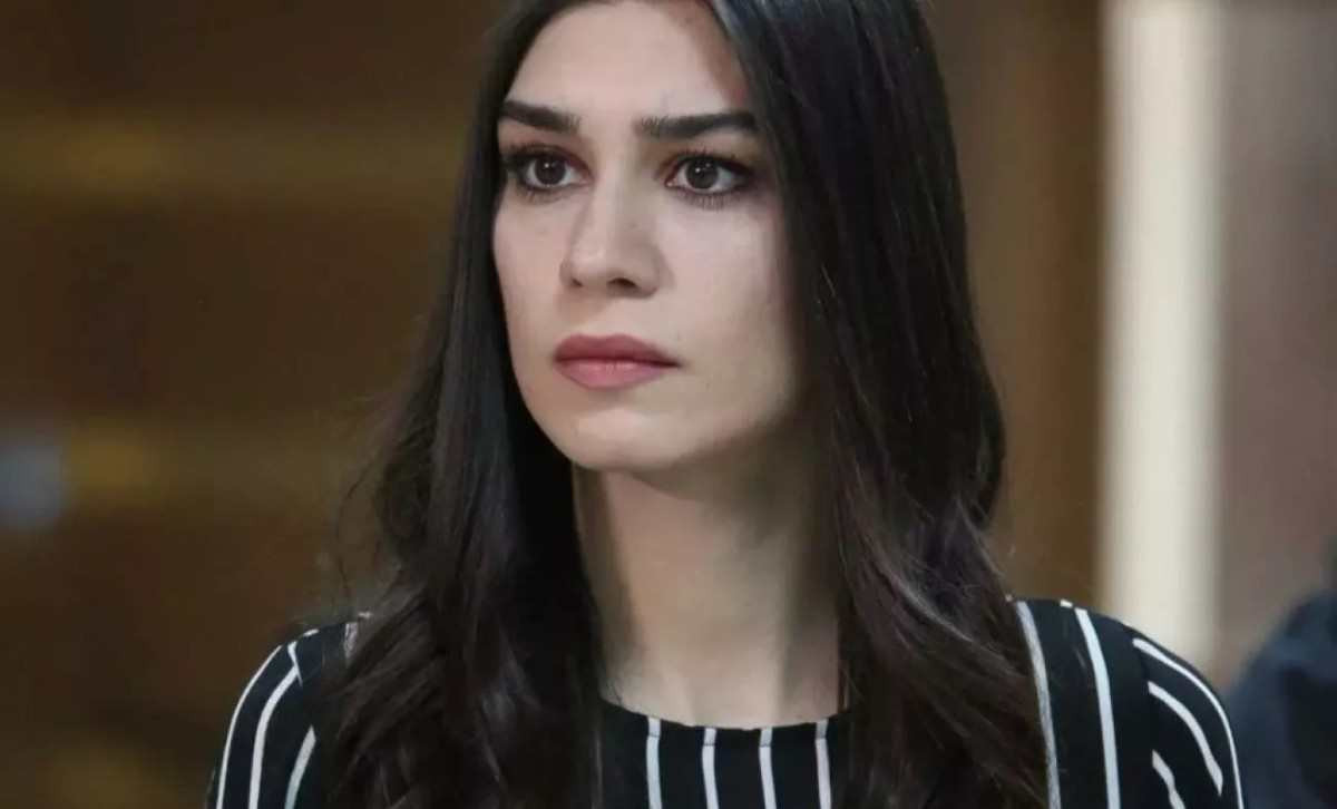 Burcu Kıratlı’nın hayatı ve biyografisi