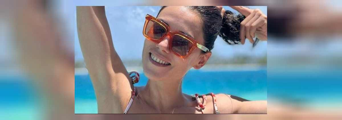 Cansu Dere'den nefes kesen pozlar!
