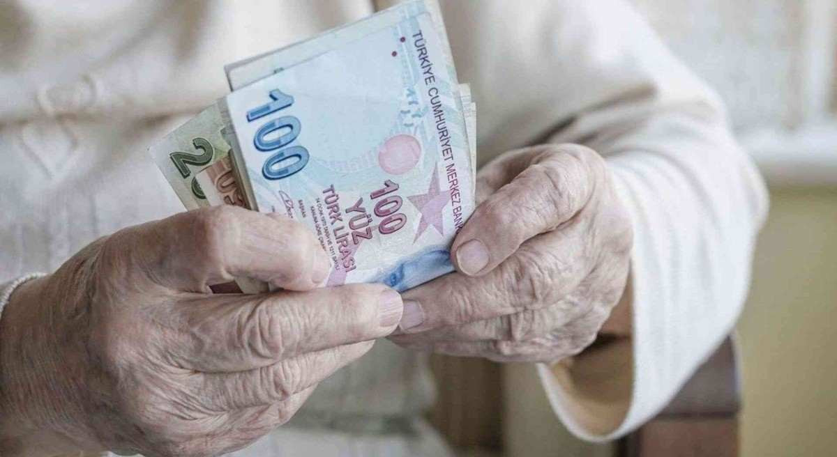 Emekli ve memurların maaşına 1450 TL zam