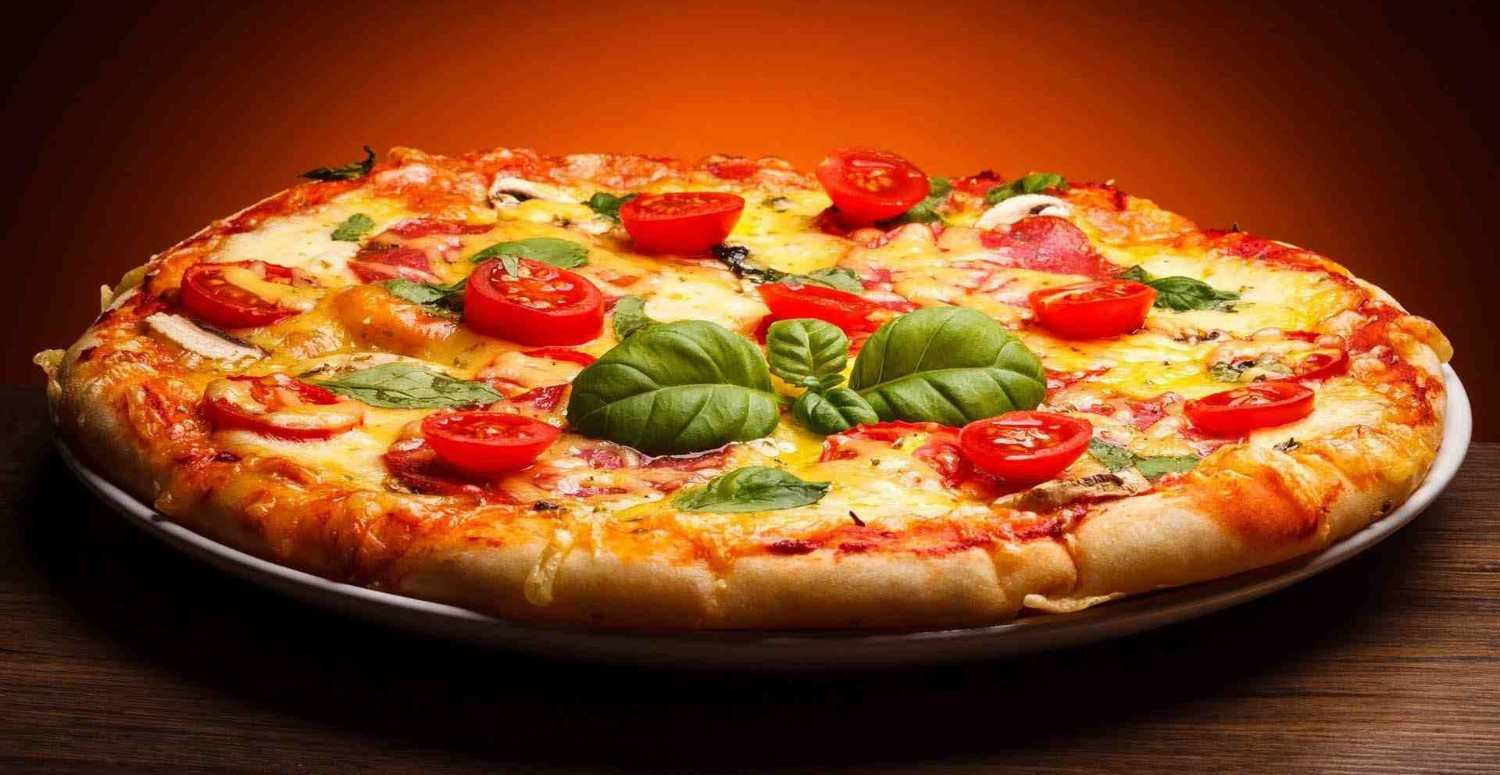 Evde kolay pizza yapımı