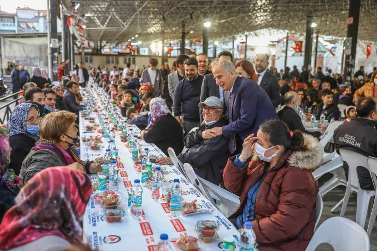 İftar sofrasında hangi dualar okunur? Peygamber Efendimiz'in iftar sofrasında okuduğu dualar hangileridir?