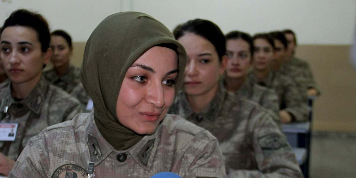 Kadınlar Asker Olabilir Mi
