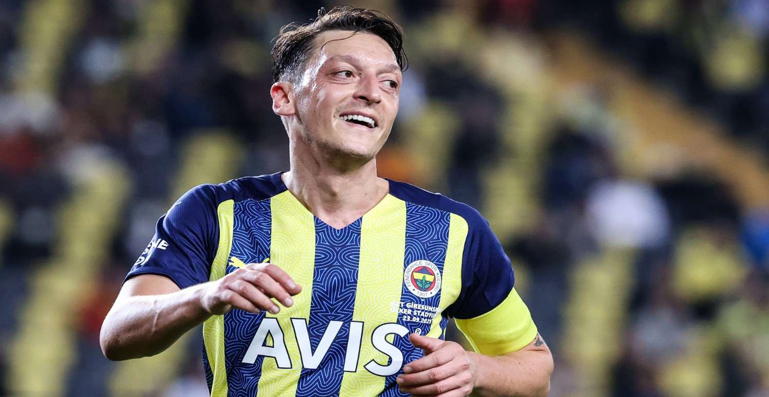 Mesut Özil Fenerbahçe'den ayrılıyor mu?