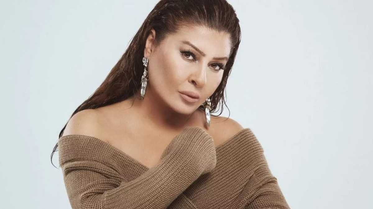 Şarkıcı Yeliz kimdir