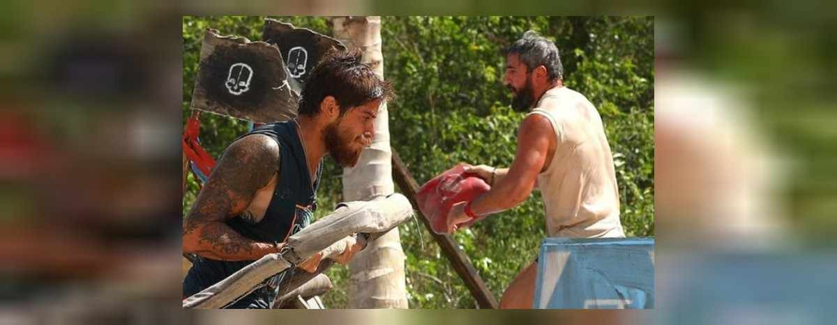 Survivor kırmızı ve mavi takım yarışmacıları