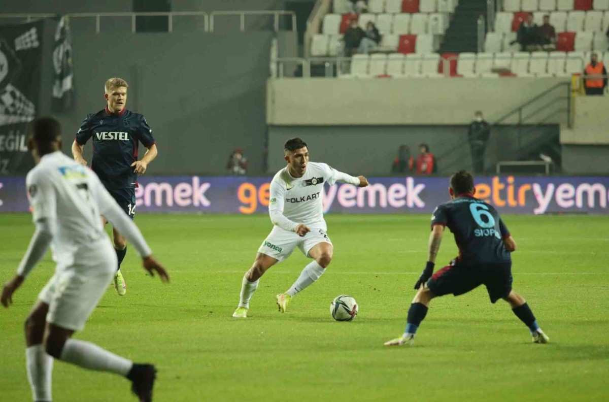 Trabzonspor - Altay maçı neden İstanbul'da oynanıyor
