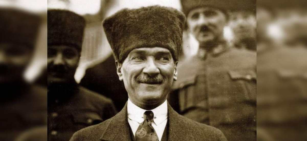 Ulu Önder Mustafa Kemal Atatürk