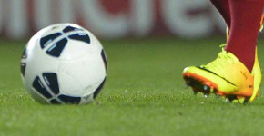 Bulgaristan Ligi'nde takım başkanı sahaya girip penaltı atan futbolcuyu değiştirdi!