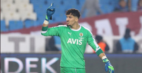 Ünlü Spor Yorumcusundan Altay Bayındır'ın Hareketlerine Çok Sert Tepki!