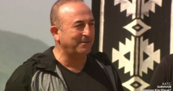 Bakan Çavuşoğlu Survivor'a Konuk Oldu
