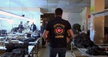 Adana'da 86 Bin Kaçak Maske Ele Geçirildi,